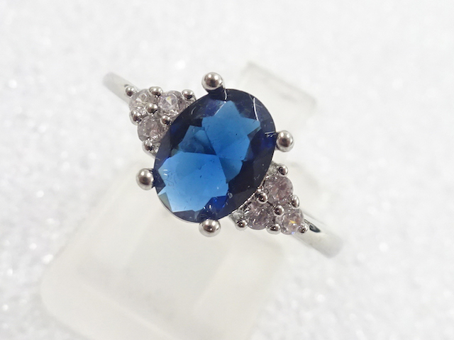JAPANESE KIMONO / ANTIQUE COLORED STONE RING (SIZE 14)